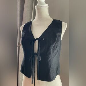 NWT Black Sleeveless Tie-Front Linen Vest
